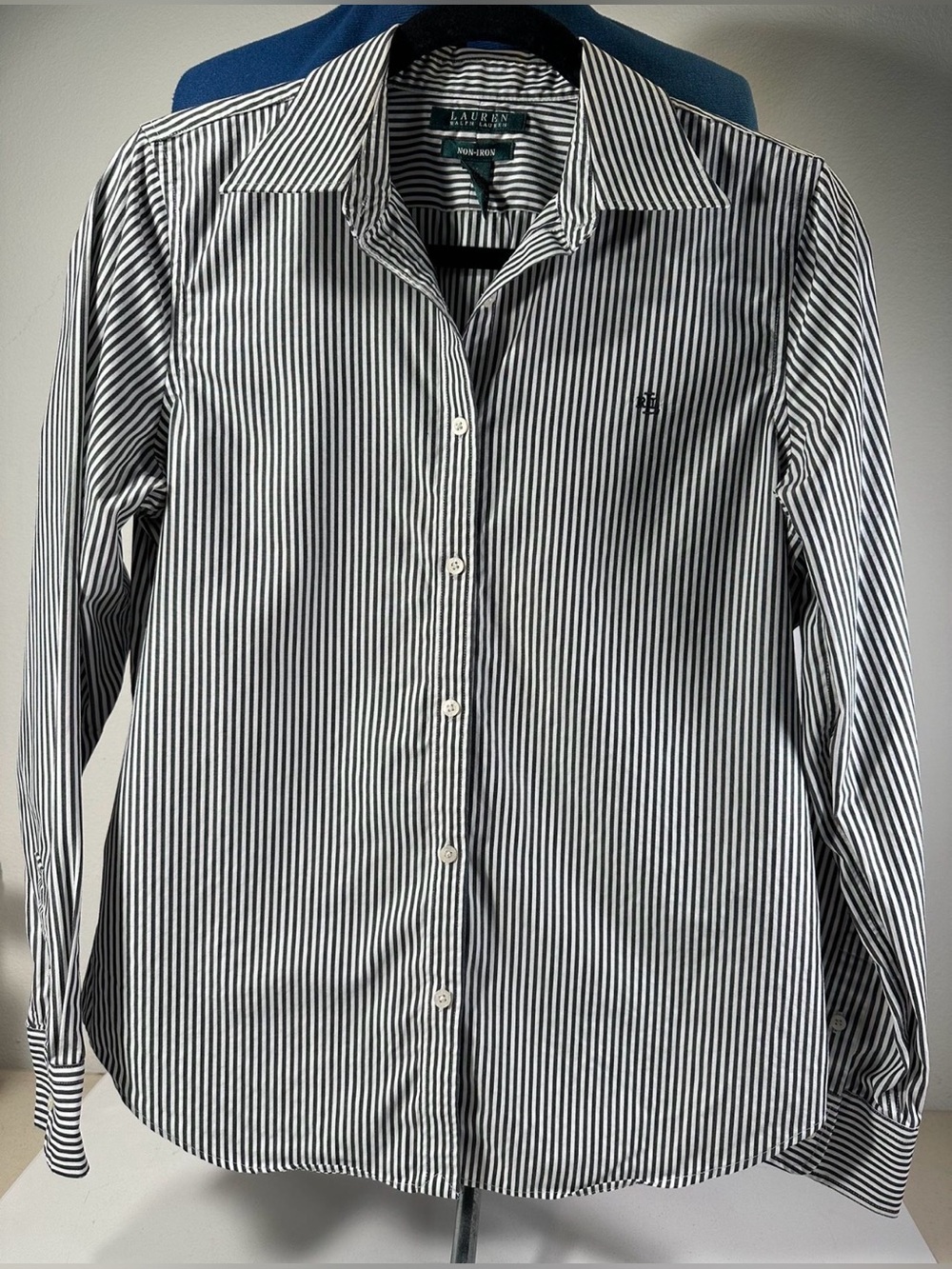 Ladies XL Lauren Ralph Lauren Button Up L/S Top Emblem